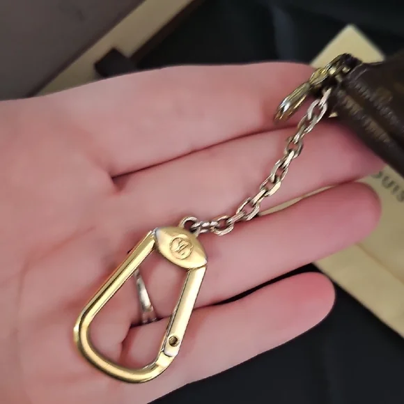 Louis Vuitton Brown Monogram Key Cles - Picture 7 of 13